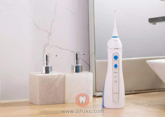 牙刷牙线牙缝刷冲牙器科普