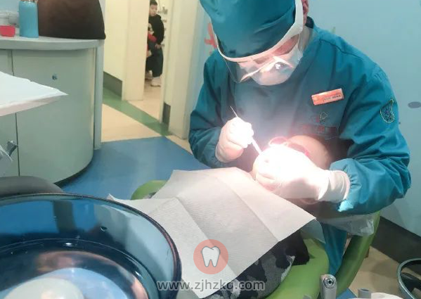 三叶儿童口腔牙齿免费涂氟