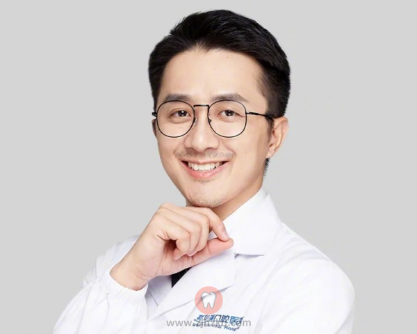 口腔医生蒋贤军种牙技术怎么样？