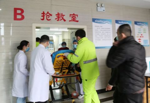 嘉兴市秀洲**医生李晓亮“医”线过年记