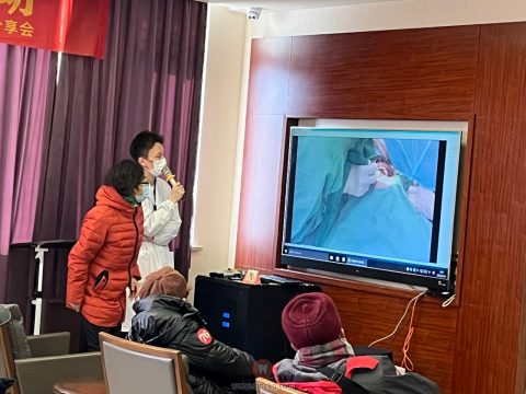 亮贝美口腔种植牙手术直播会圆满落幕