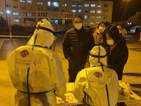 杭州市红会医院一百多名医护支援余杭区上城区核酸采样