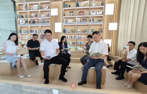 杭牙集团杨占友董事长莅临富阳口腔医院指导工作