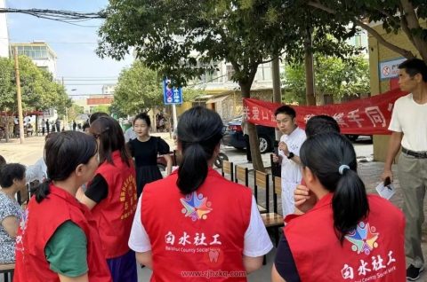 白水县明军口腔开展口腔健康义诊活动