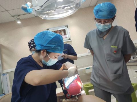 淄博口腔医院开展橡皮障隔离术技术大比武