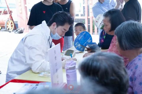 广州丽珍口腔联合大观社区开展免费义诊活动