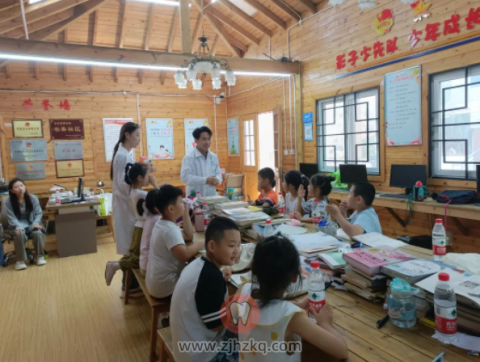 濮阳**走进瑞景社区开展“小小牙医”体验活动