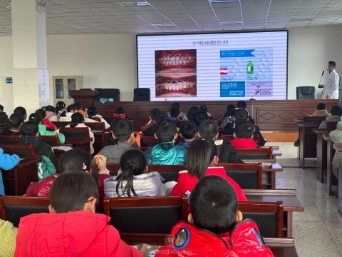 六安悦牙口腔医院开展农村儿童口腔健康义诊活动